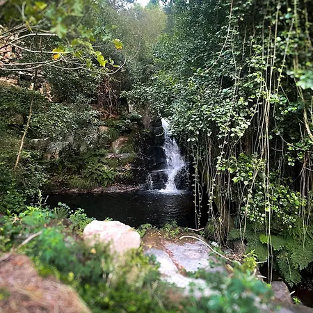 Nascente Place In Nature Next To A Waterfall Prázdninový dům