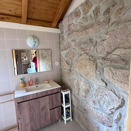 Nascente Place In Nature Next To A Waterfall Sande (Porto)